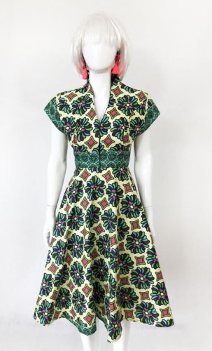 Wzorzysta sukienka etno