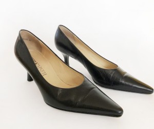 Peter Kaiser czarne skórzane czółenka 39