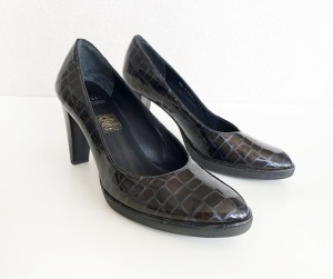 Stuart Weitzman skórzane czółenka 37