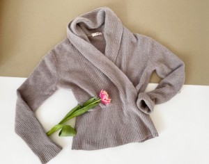 Sweter z kołnierzem angora, wełna