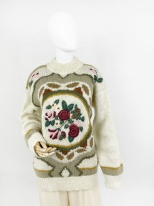 Wełniany haftowany sweter vintage