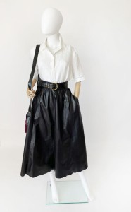 Skórzana rozkloszowana spódnica 80's