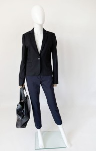 Hugo Boss czarna marynarka z wełny dziewiczej