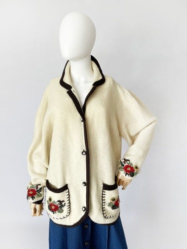 Haftowany wełniany sweter vintage