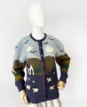 Rozpinany sweter we wzory