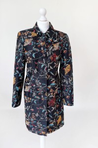 Jedwabny haftowany płaszcz vintage