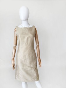 Minimalistyczna jedwabna sukienka vintage
