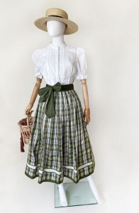 Helene Strasser jedwabna spódnica z haftami 80's