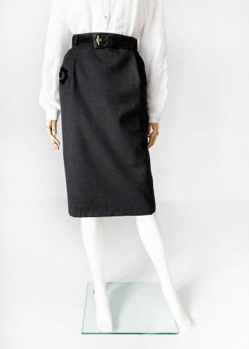 Ołówkowa wełniana spódnica midi