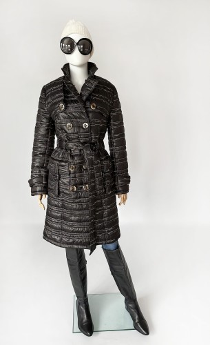 Pikowany dwurzędowy płaszcz