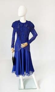 Jedwabna biżuteryjna sukienka wieczorowa