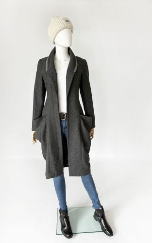 Ferré wełniany płaszcz z dużymi kieszeniami