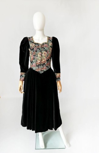 Austriacka maxi sukienka vintage