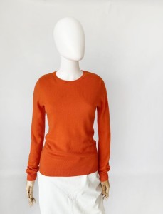Kaszmirowy sweter w kolorze soczystej pomarańczy