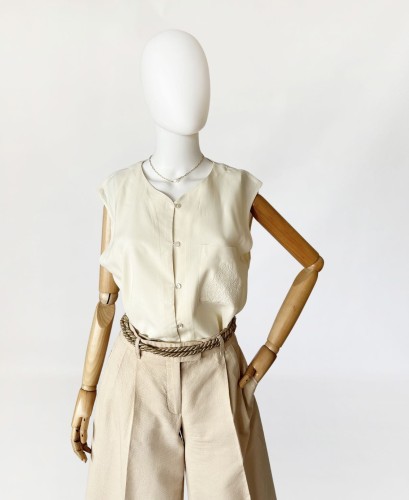 Jedwabna koszula z haftem