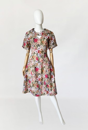 Bawełniana sukienka w kwiaty vintage