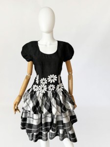 Włoska sukienka vintage z jedwabnego szantungu