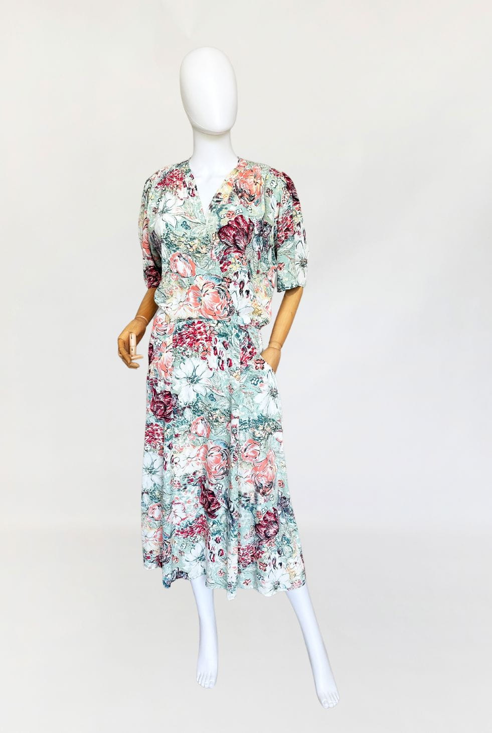 Romantyczna sukienka w kwiaty vintage