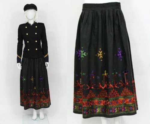 Haftowana długa spódnica L