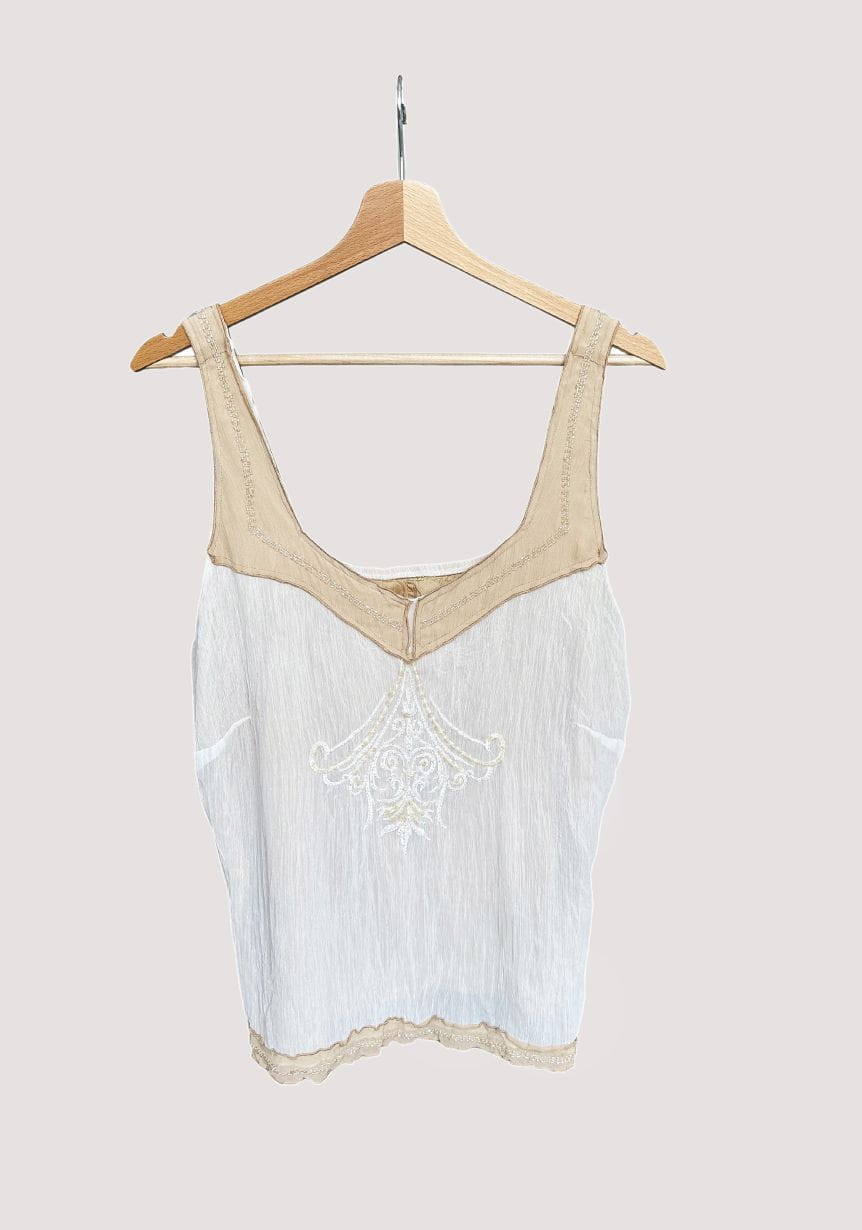 Lekki zdobiony top boho