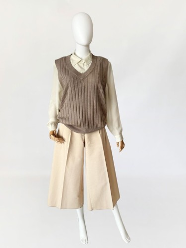 Dzianinowy pulower kamizelka