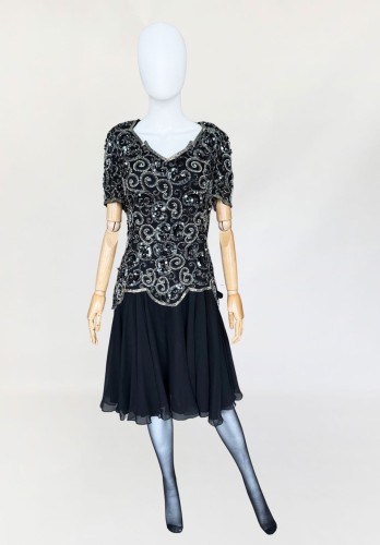 Biżuteryjna jedwabna sukienka vintage