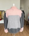 Moherowy wyszywany sweter vintage