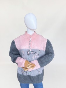 Moherowy wyszywany sweter vintage