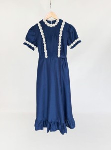 Sukienka maxi ze wstawkami z gipiury vintage 1970s