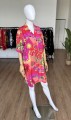 Koszulowa sukienka vintage we wzory
