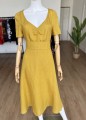 Musztardowa lniana sukienka