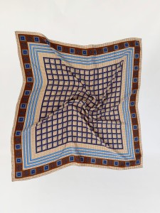 Jedwabna włoska apaszka vintage we wzory