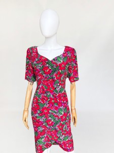 Jedwabna sukienka vintage w soczyste wzory 