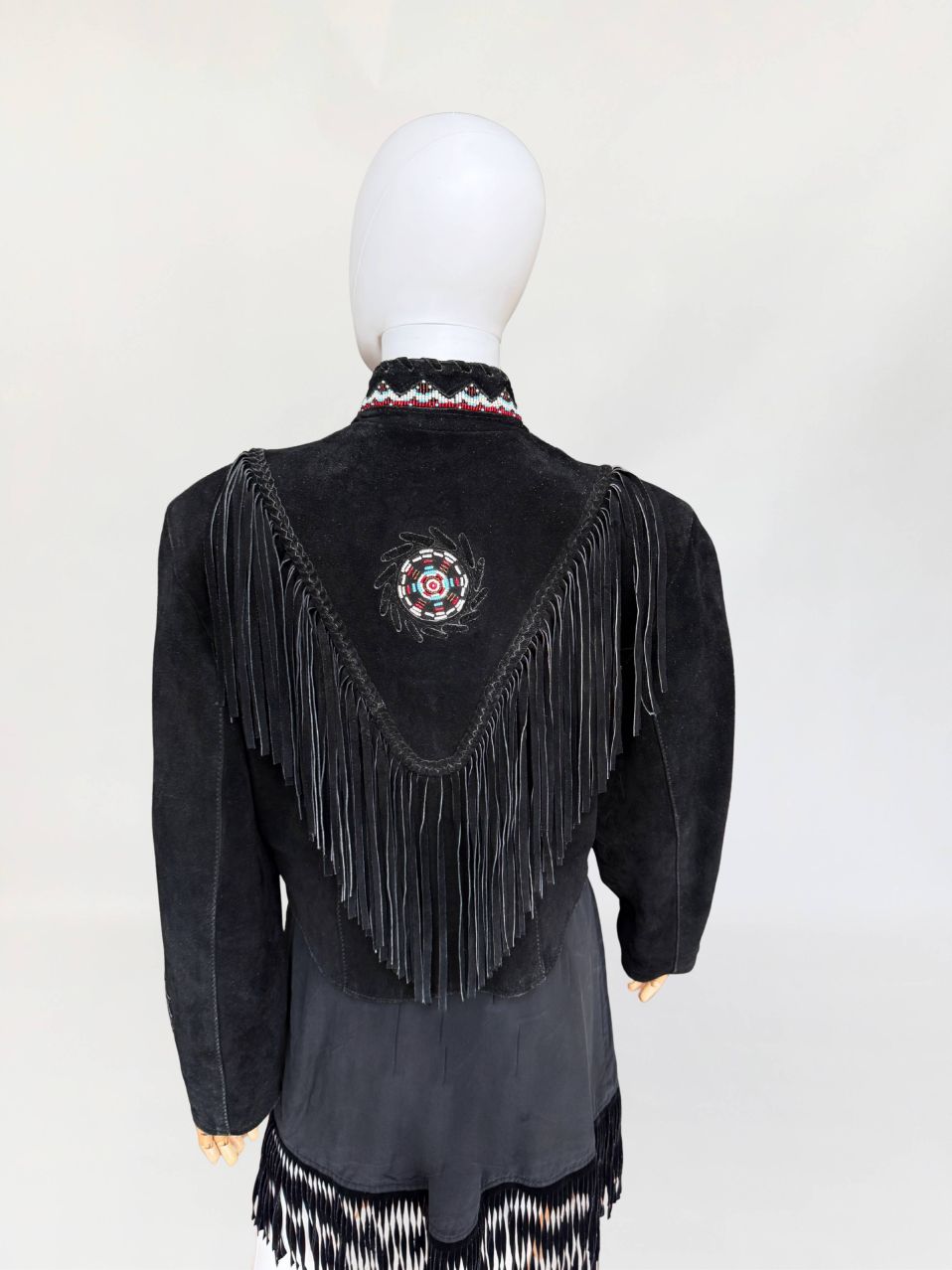 Zamszowa kurtka vintage z frędzlami western