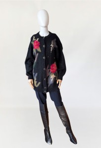 Długi sweter vintage we wzory