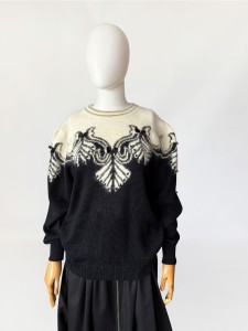 Zdobiony sweter vintage z angorą