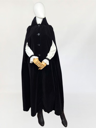 Peleryna vintage z aksamitu.jpg