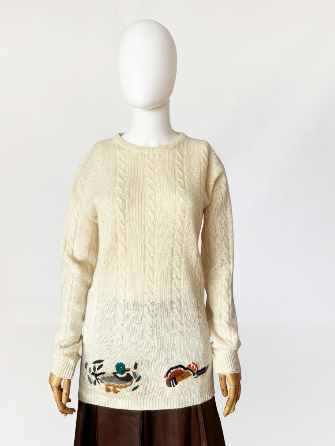 Deadstock sweter vintage wełna jagnięca haftowane kaczki