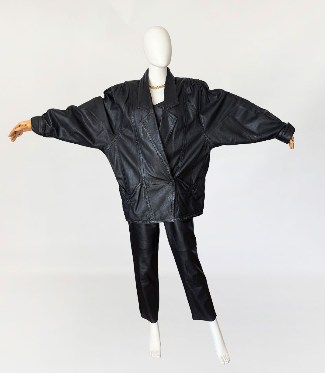 Skórzana kurtka vintage 1980s power shoulders