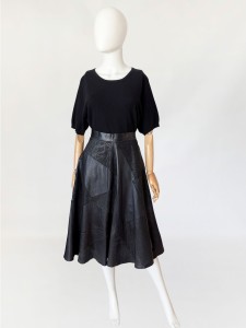 Rozkloszowana skórzana spódnica vintage 