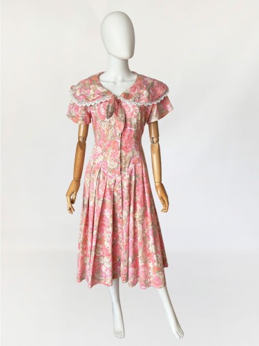 Długa sukienka vintage w kwiatowe wzory (2).jpg