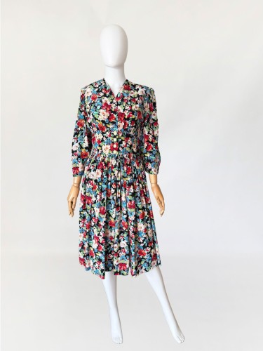 Kwiatowa długa sukienka vintage w stylu 1950s (3).jpg