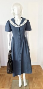 Laura Ashley  rozkloszowana sukienka vintage z kołnierzem 